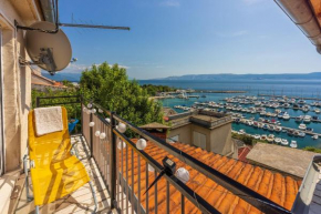 Atemberaubendes Apartment direkt am Meer gelegen mit Meerblick, Klima, WiFi